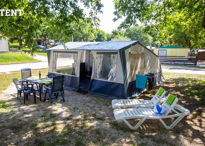 Easyatent Bungalow Tent Polari פארק נופש רוביני